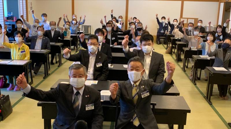 三瓶 利正氏 テーマ:『病気は生活の赤信号 (疾病信号)』