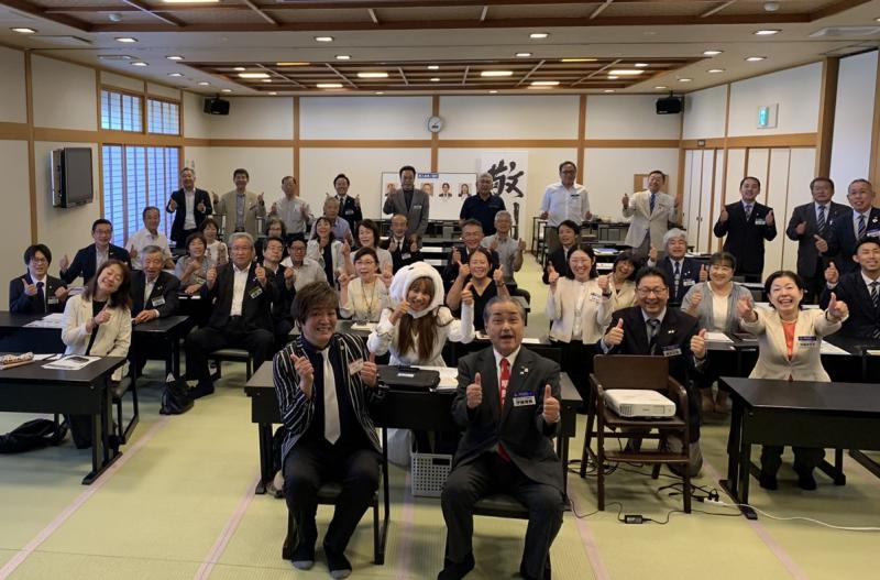 ヤセ騎士 氏  テーマ: 『  万笑我師 』