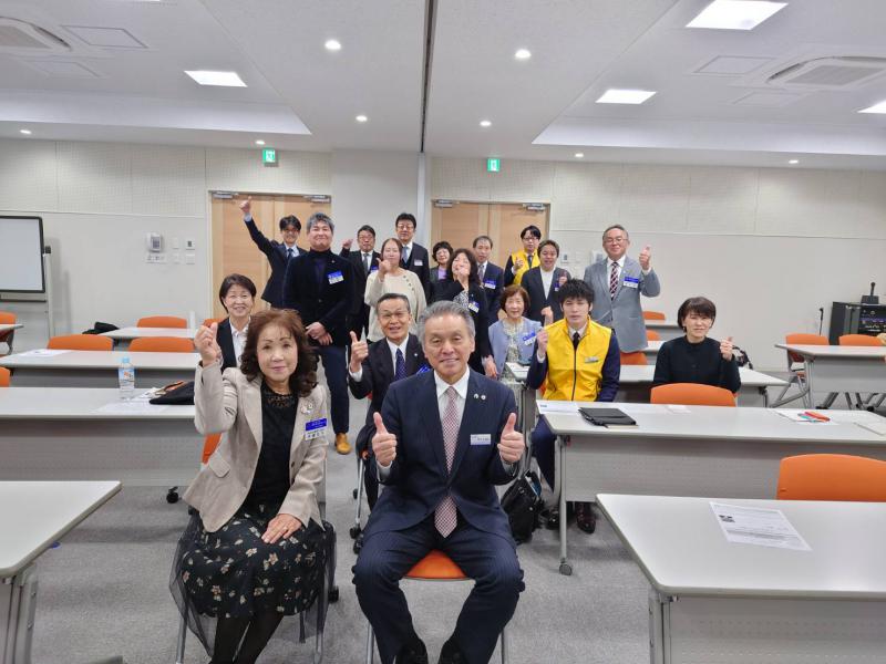 モーニングセミナーの様子 　　講師　真行寺　廣始氏 