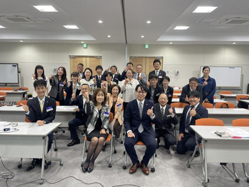講師　一條　輝氏を囲んで　集合写真