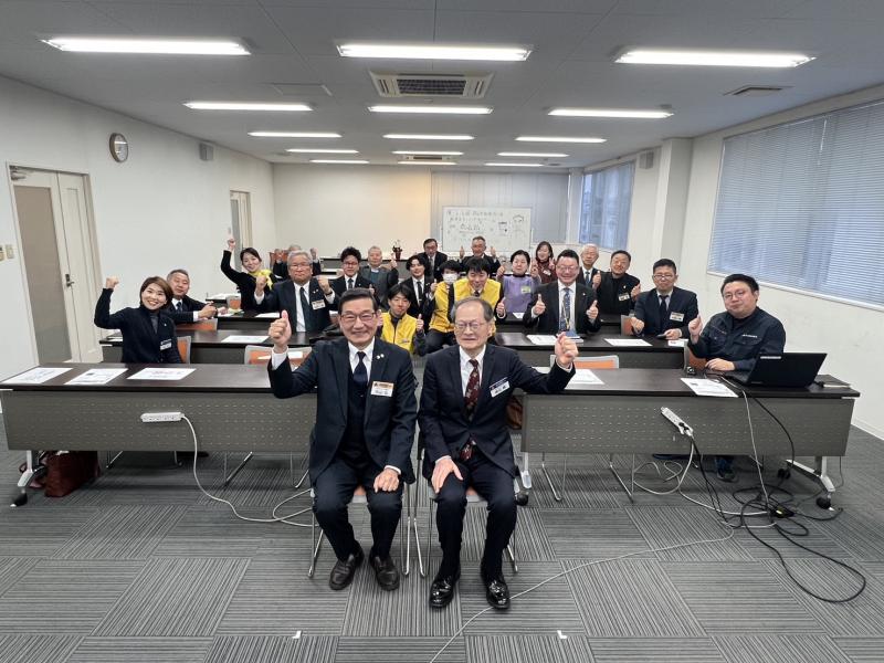 「「今」を共に活きる　-FORからWITHへ-」