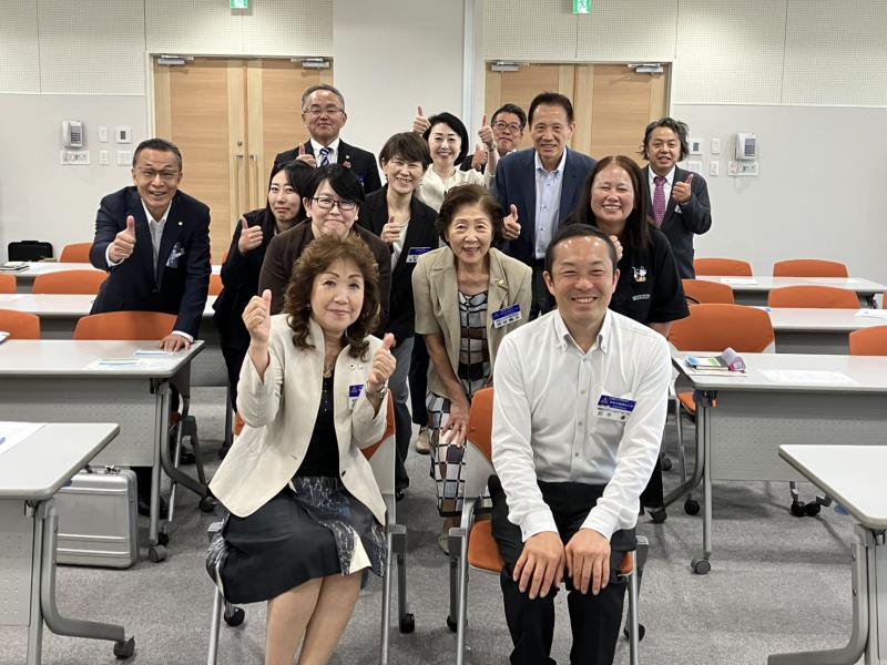 講師　鈴木優氏　モーニングセミナー集合写真