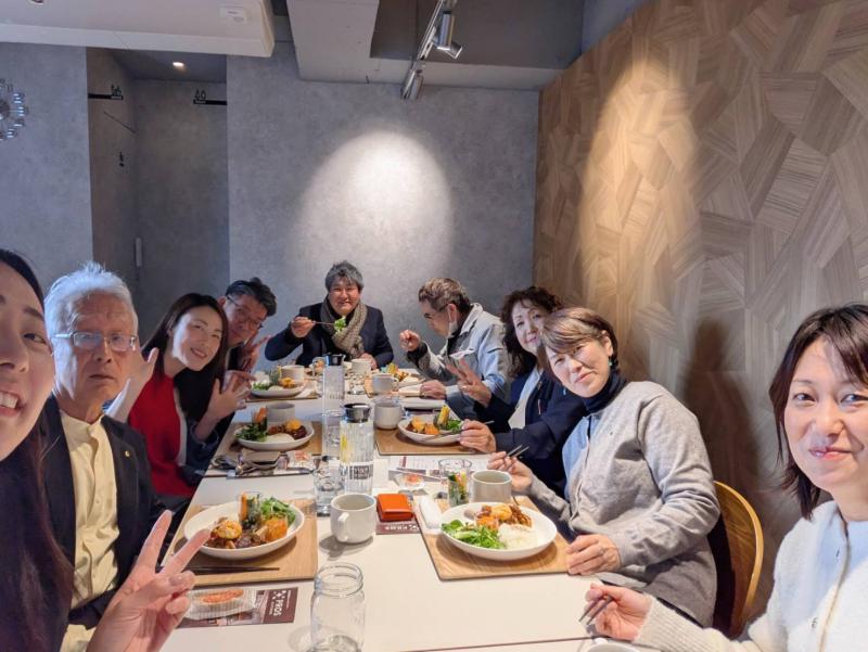ランチ会　集合写真